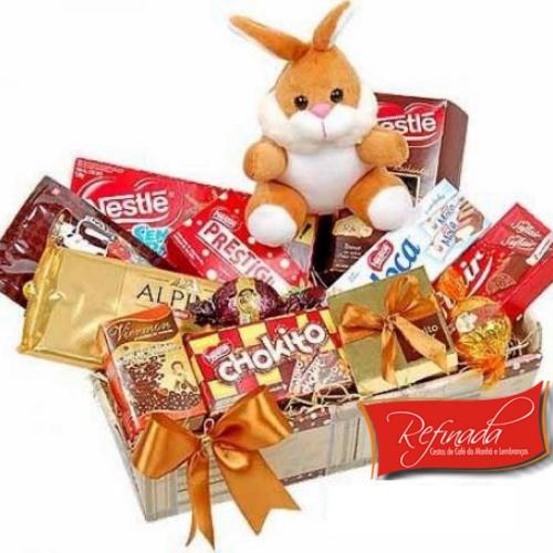 Cesta de Páscoa com Chocolates na Bandeja R$ 199,00